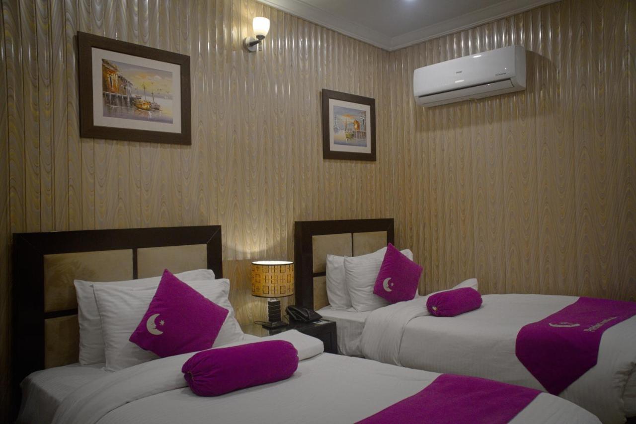 Premier Inn Grand Gulberg Lahore Buitenkant foto
