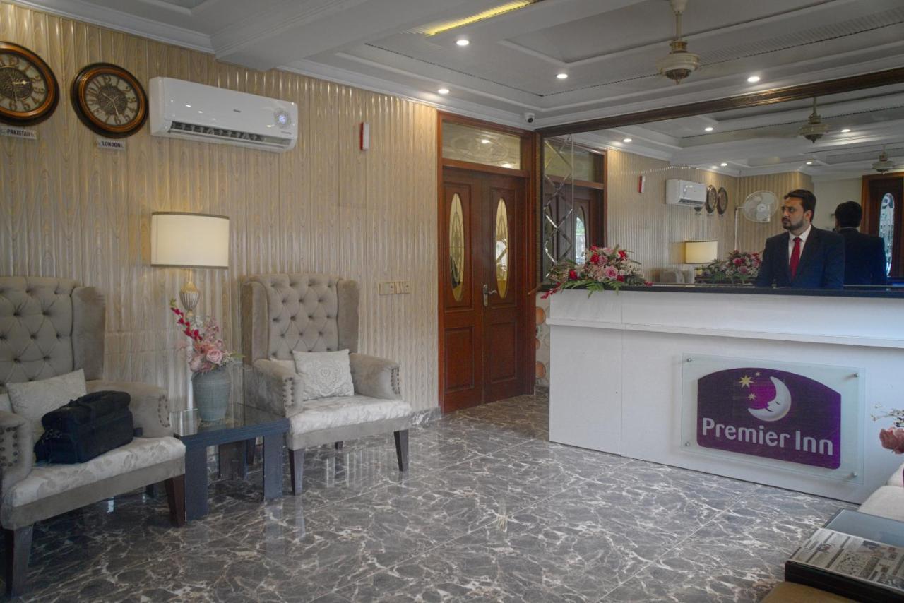 Premier Inn Grand Gulberg Lahore Buitenkant foto