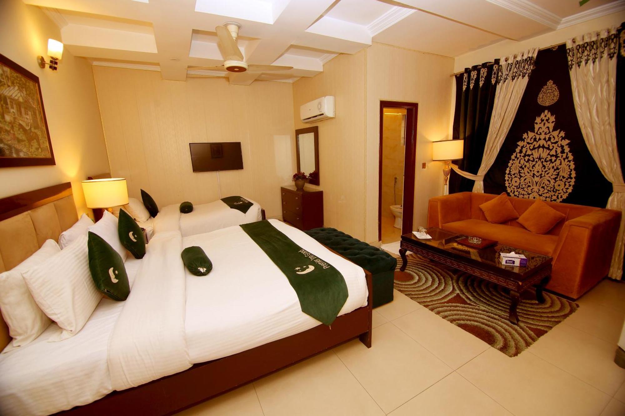 Premier Inn Grand Gulberg Lahore Buitenkant foto