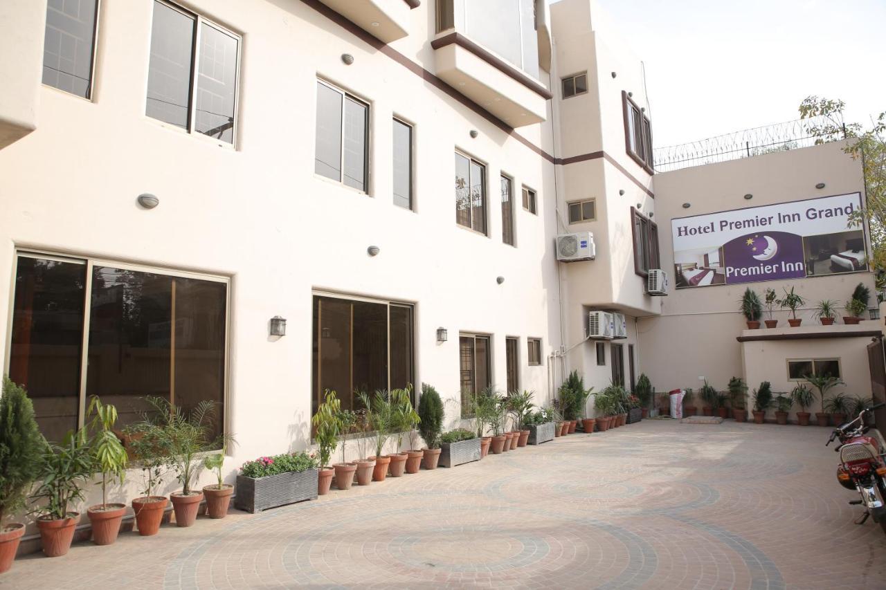 Premier Inn Grand Gulberg Lahore Buitenkant foto